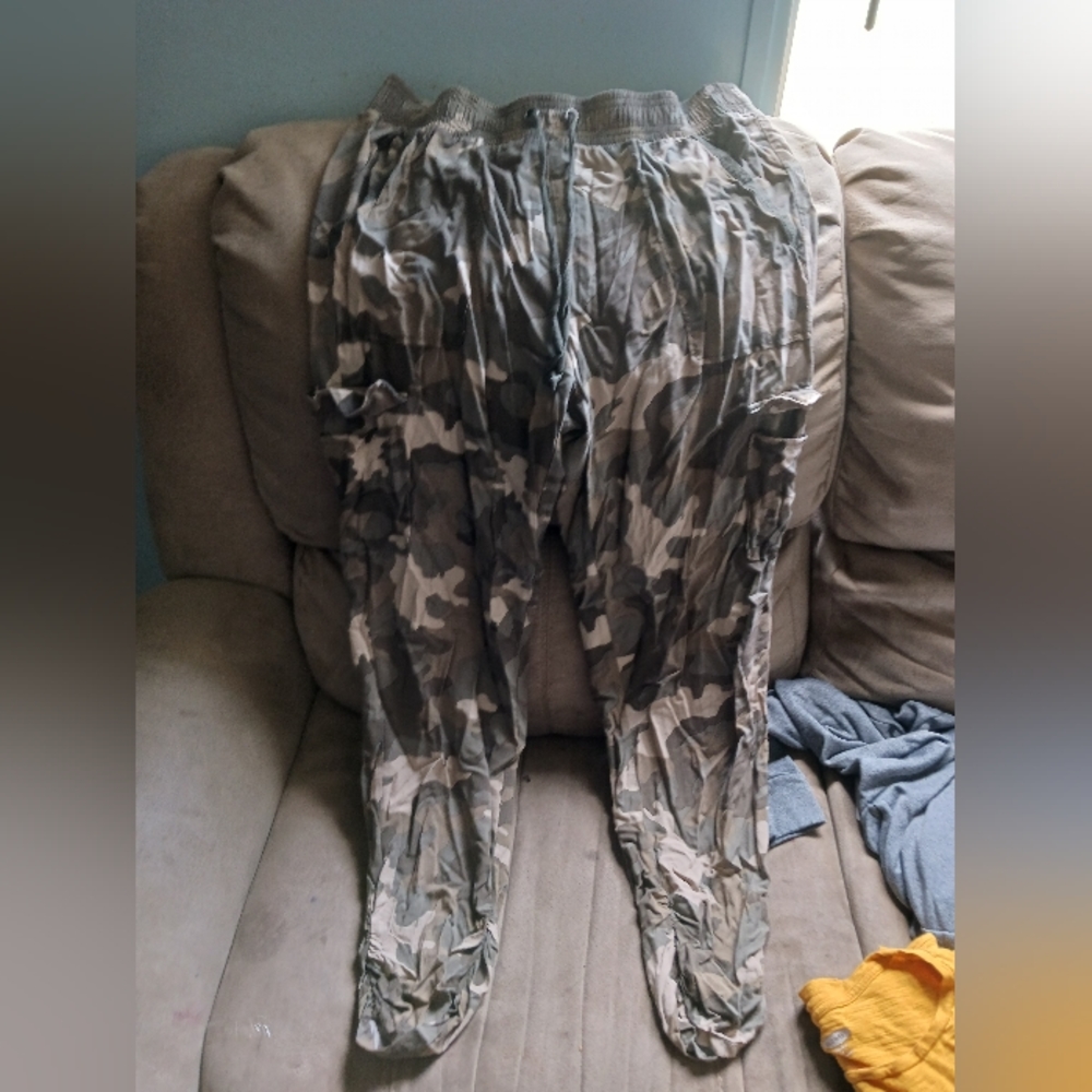 Camo pants